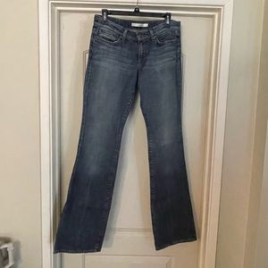 Joe’ Jeans Twiggy fit Medium Wash size 27x34”